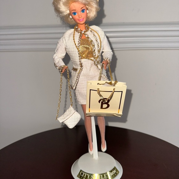 BARBIE 1993 (City Style Limited Edition & Uptown Chic Limited Edition) - Picture 5 of 7